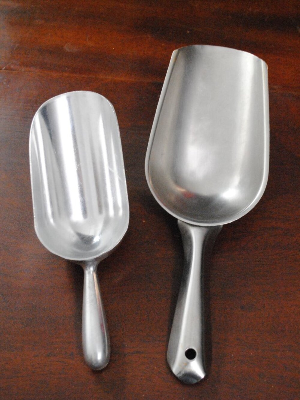 Set of 2 Vintage Metal Scoops Kalian 18-8 Stainless Japan & CCC 5oz